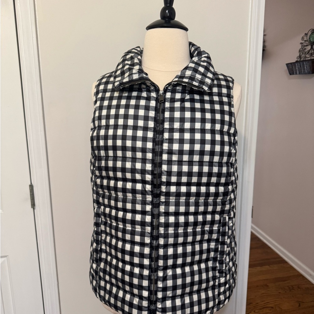 Talbots Classic Black and White Vest